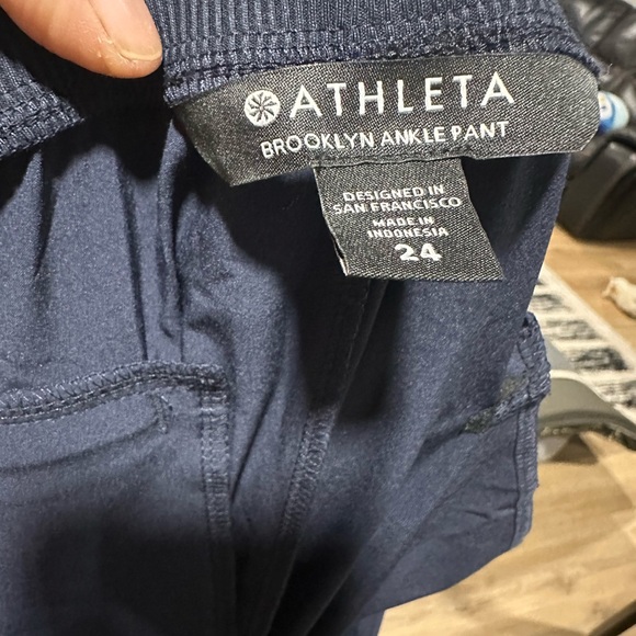 Athleta Brooklyn ankle pants size 24 perfect condition - Picture 4 of 6
